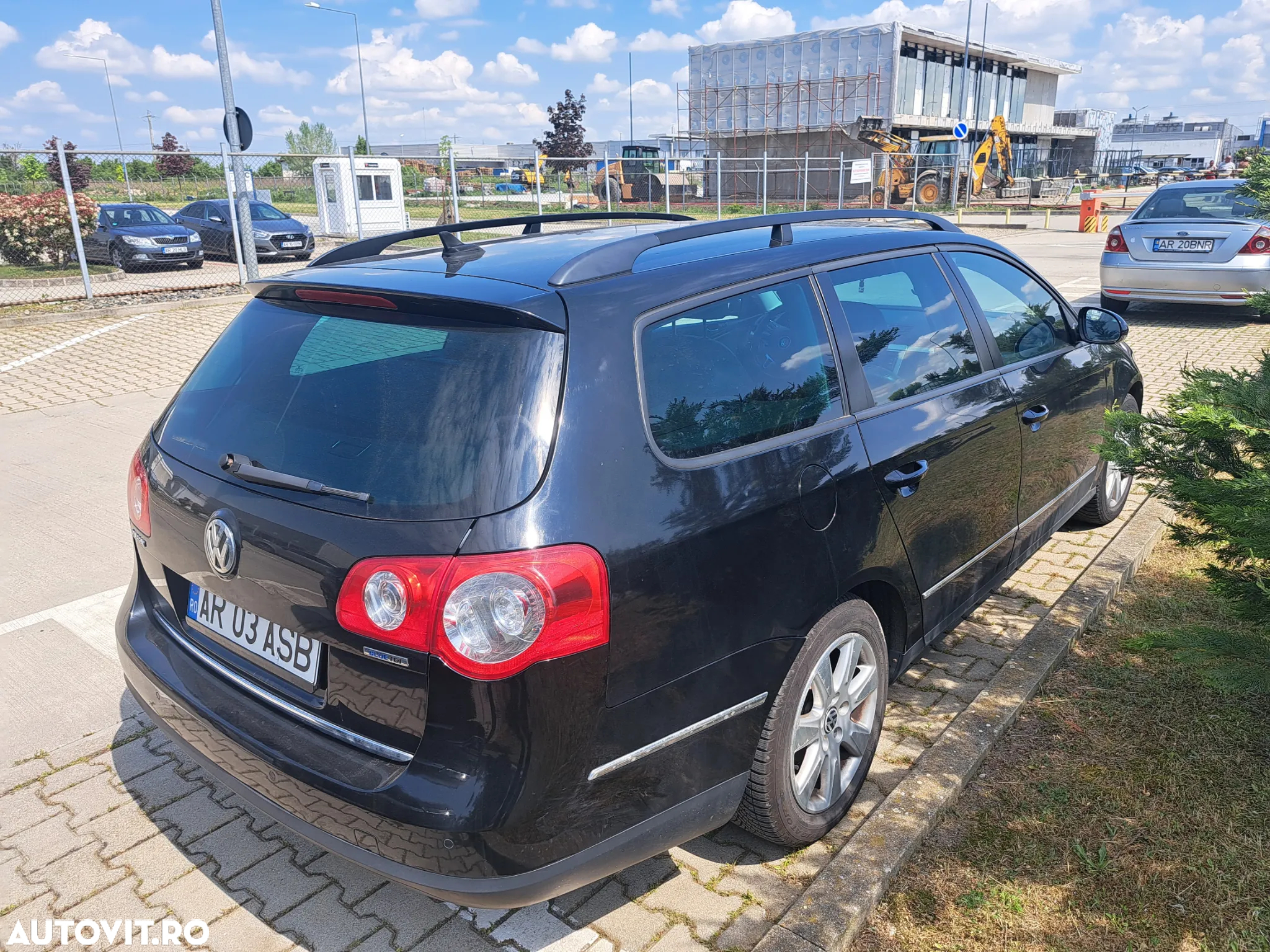 Volkswagen Passat Variant 2.0 Blue TDI DPF DSG Sportline - 3