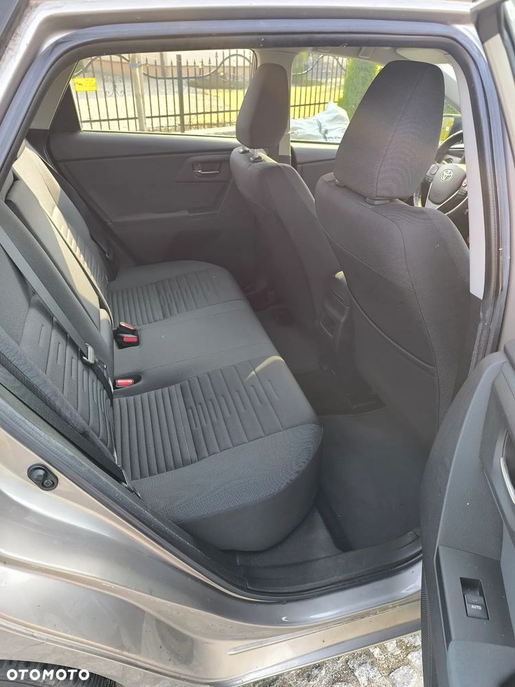 Toyota Auris 1.6 D-4D Design Edition - 12