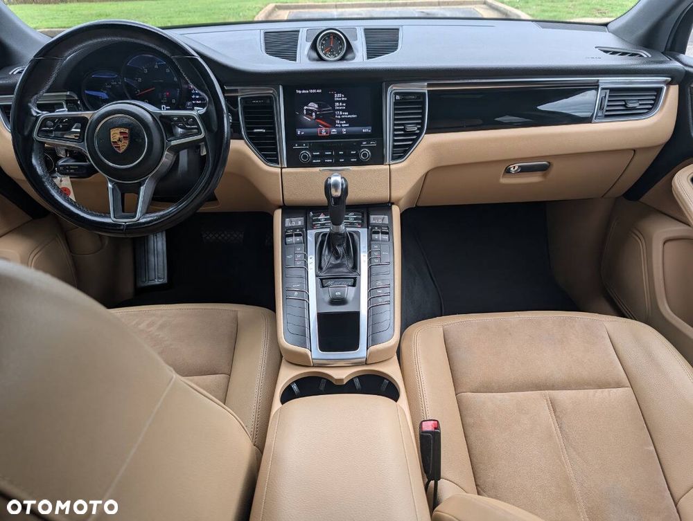 Porsche Macan Standard - 11