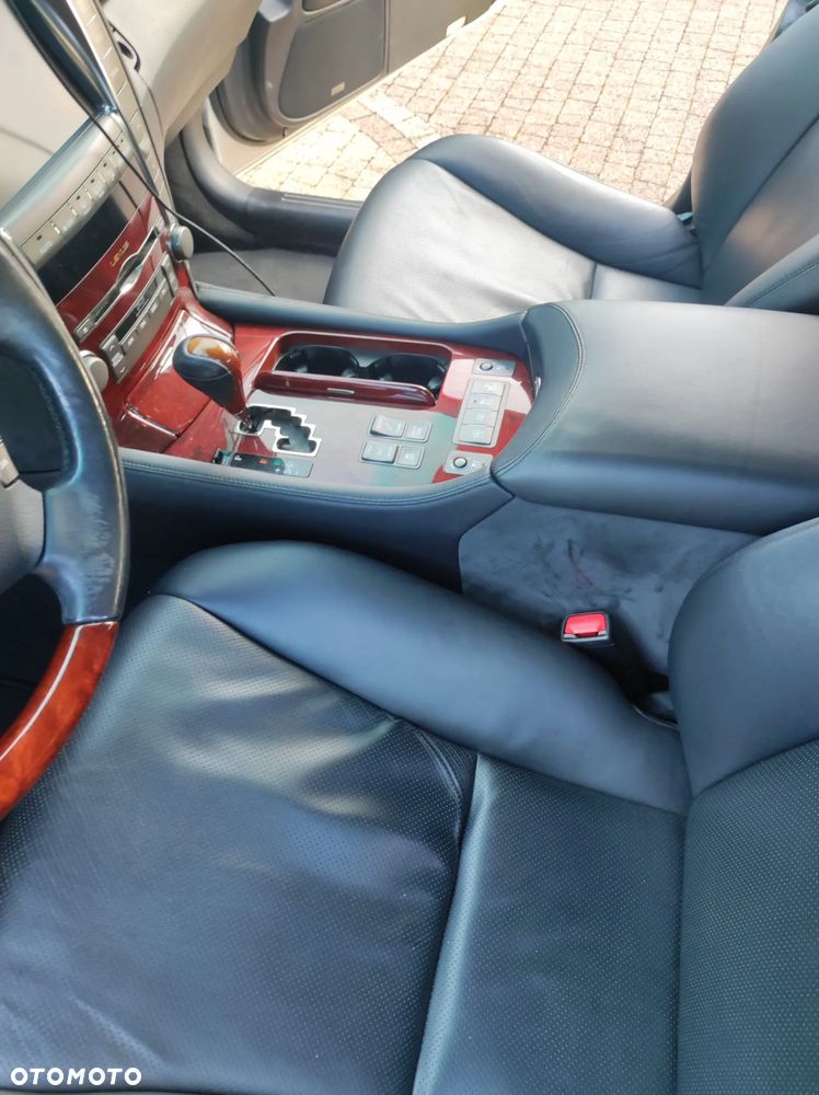 Lexus LS 460 Prestige - 15