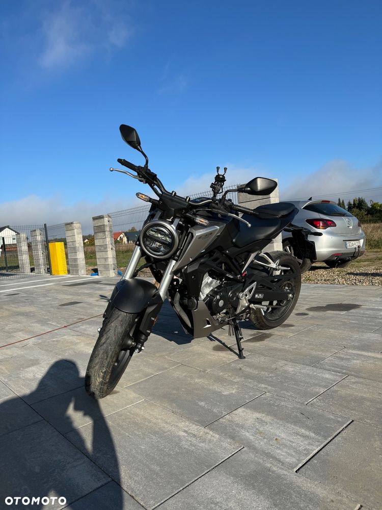 Honda CB - 1