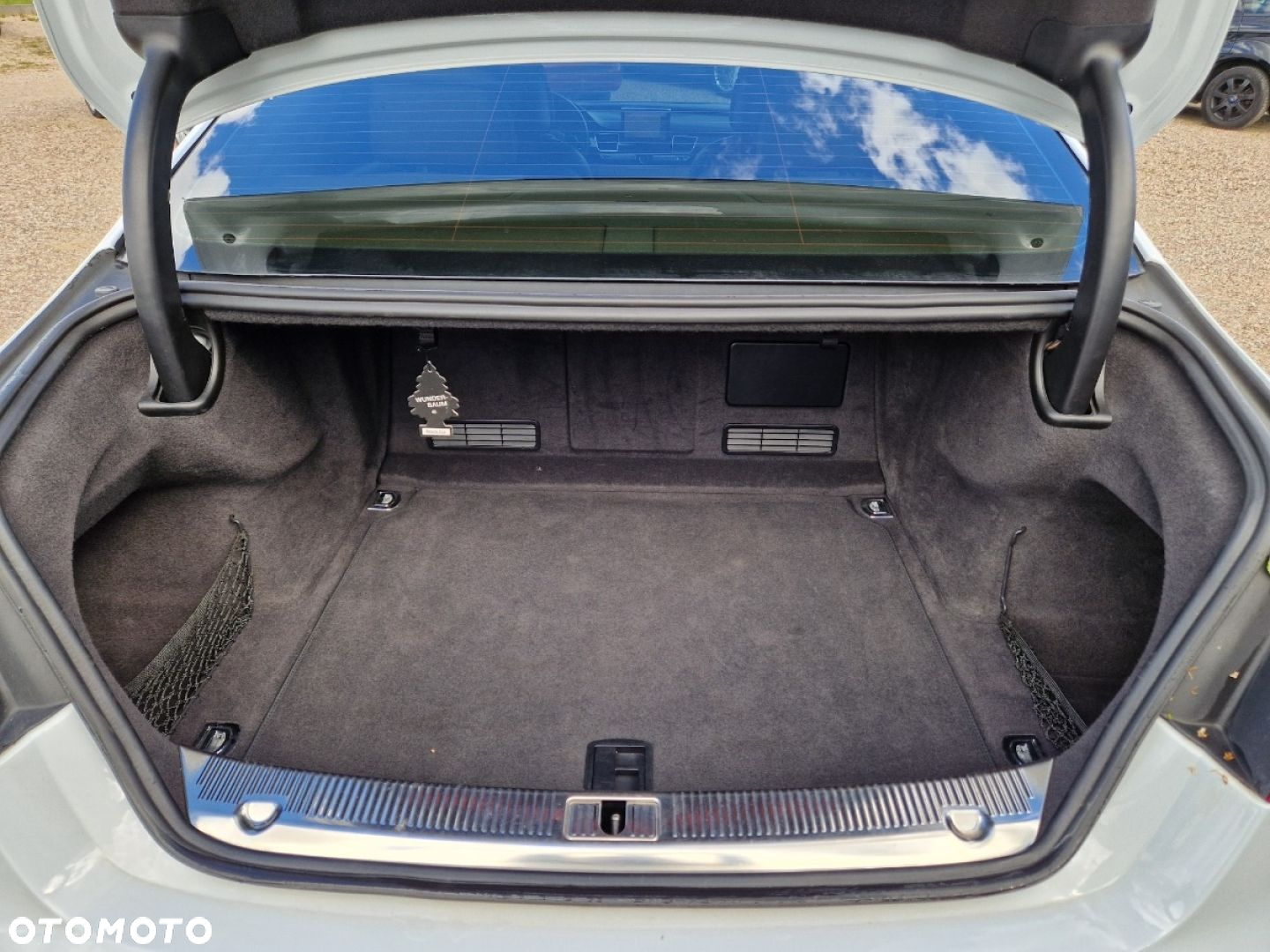 Audi A8 - 21
