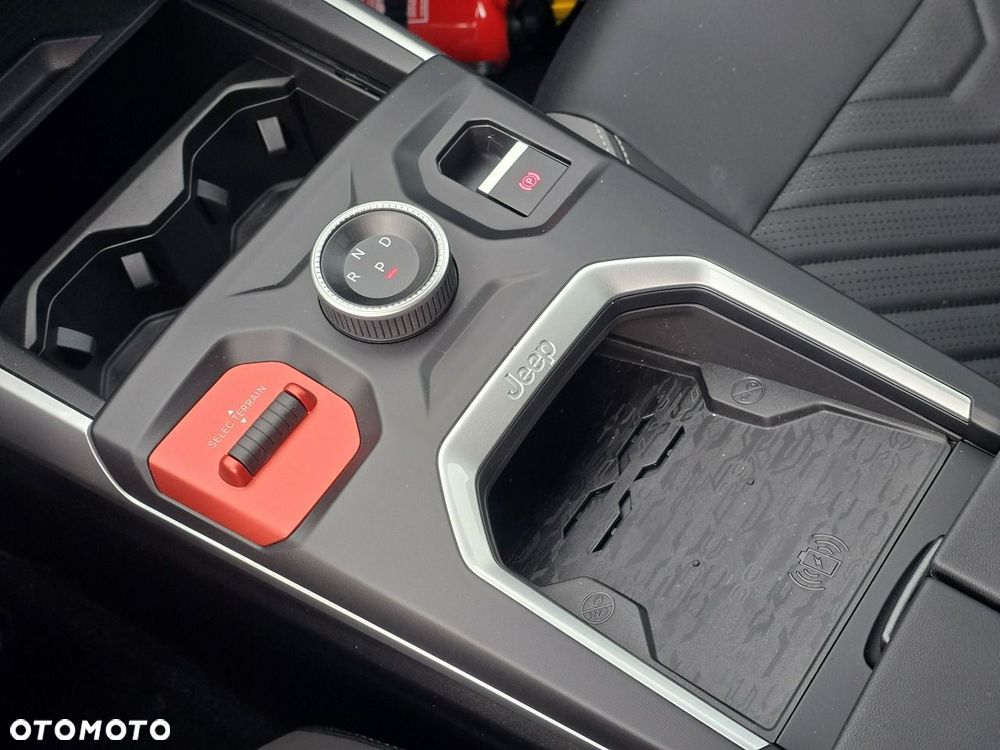 Jeep Compass - 26
