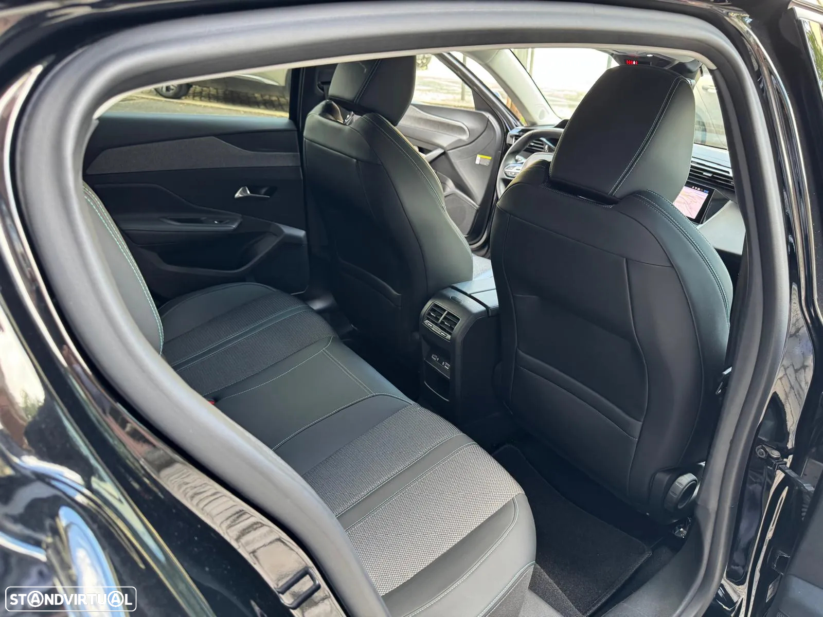 Peugeot 308 1.5 BlueHDi Allure Pack EAT8 - 26