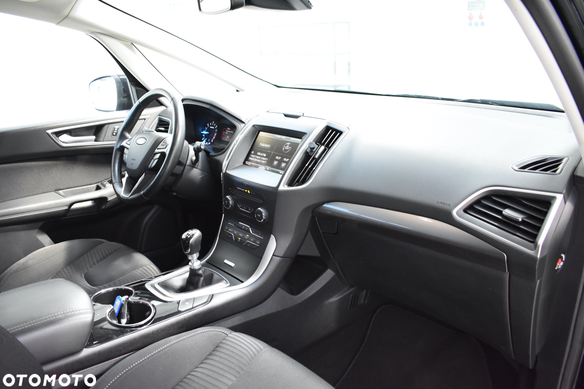 Ford S-Max 2.0 TDCi Trend - 24