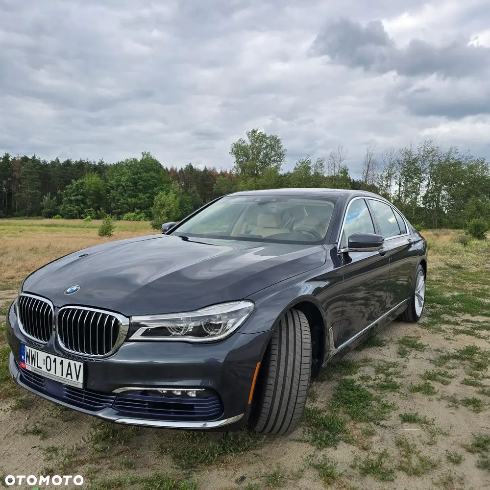 BMW Seria 7 750Li Edition Exclusive - 11