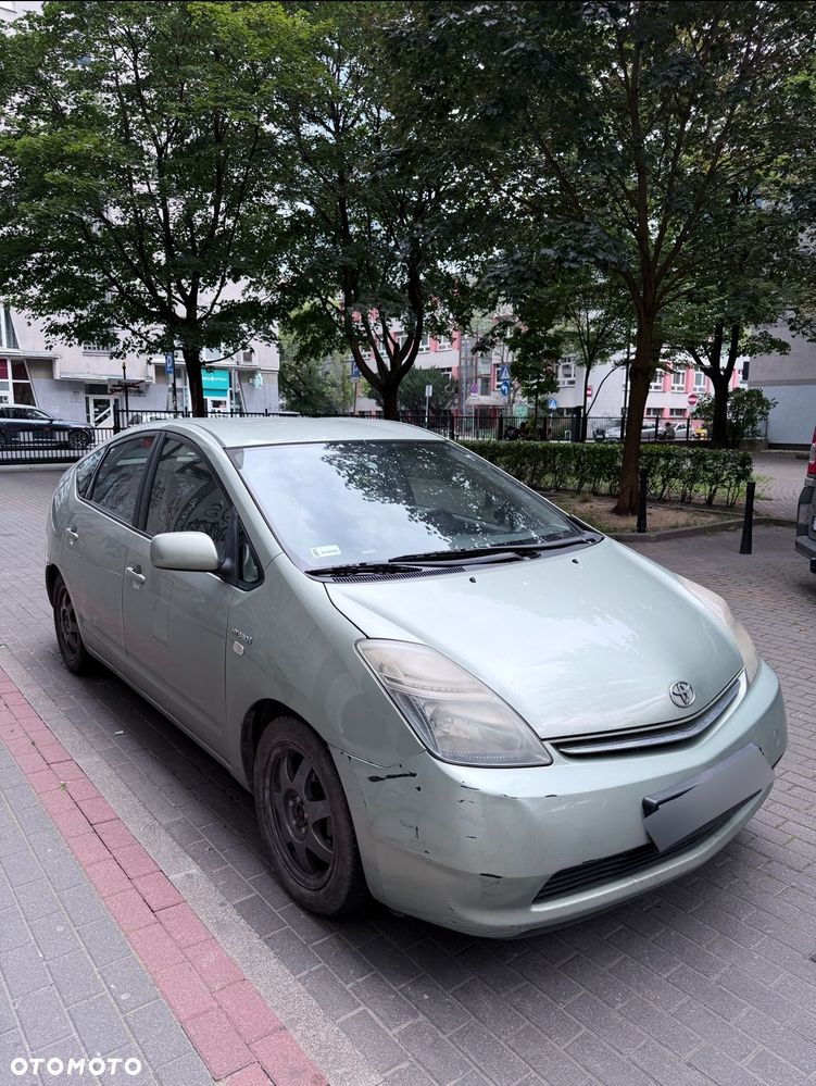 Toyota Prius 1.5 VVT-i Sol - 1
