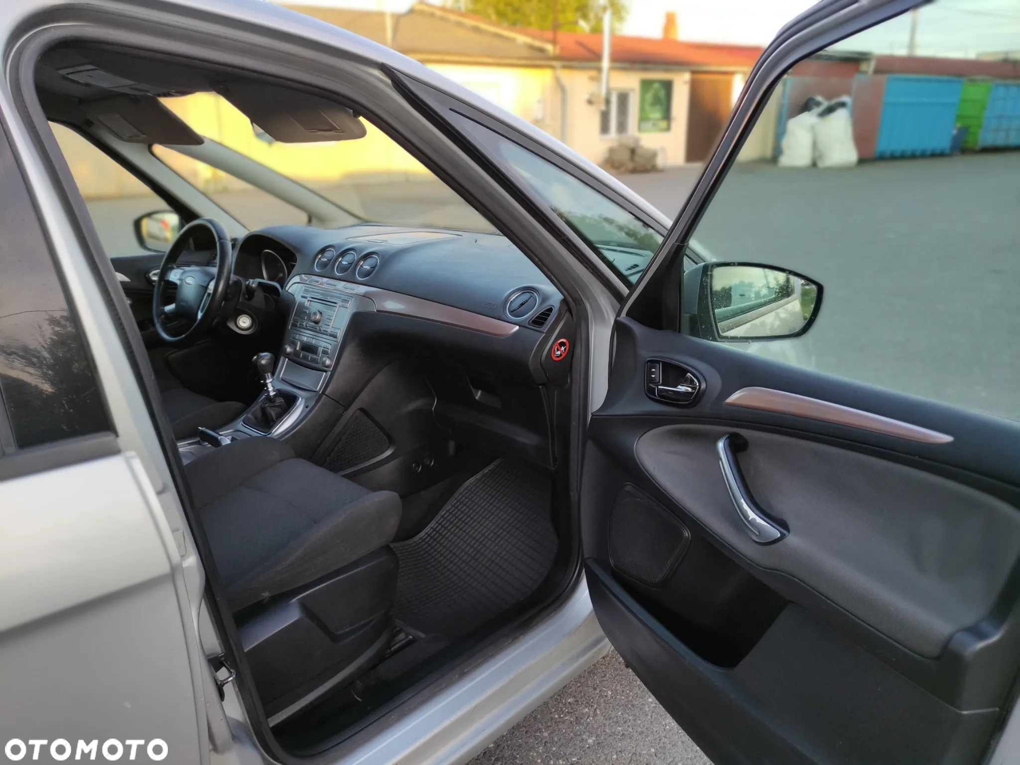 Ford S-Max - 11