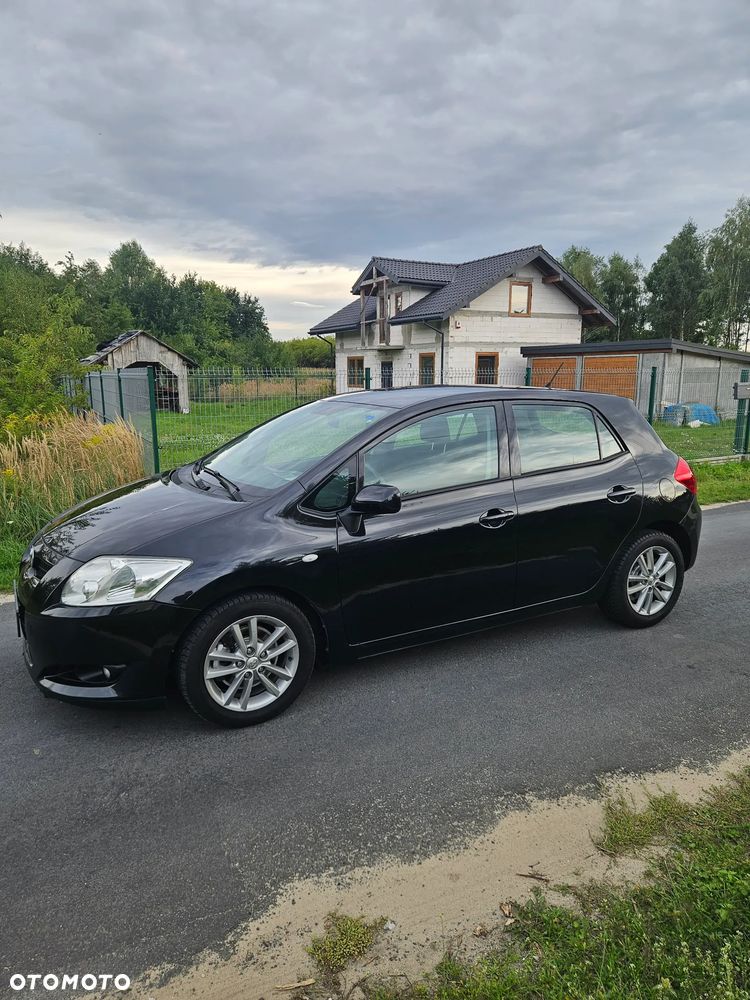 Toyota Auris 2.0 D-4D - 2