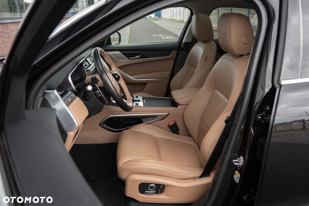 Jaguar F-Pace D200 AWD R-Dynamic SE - 22