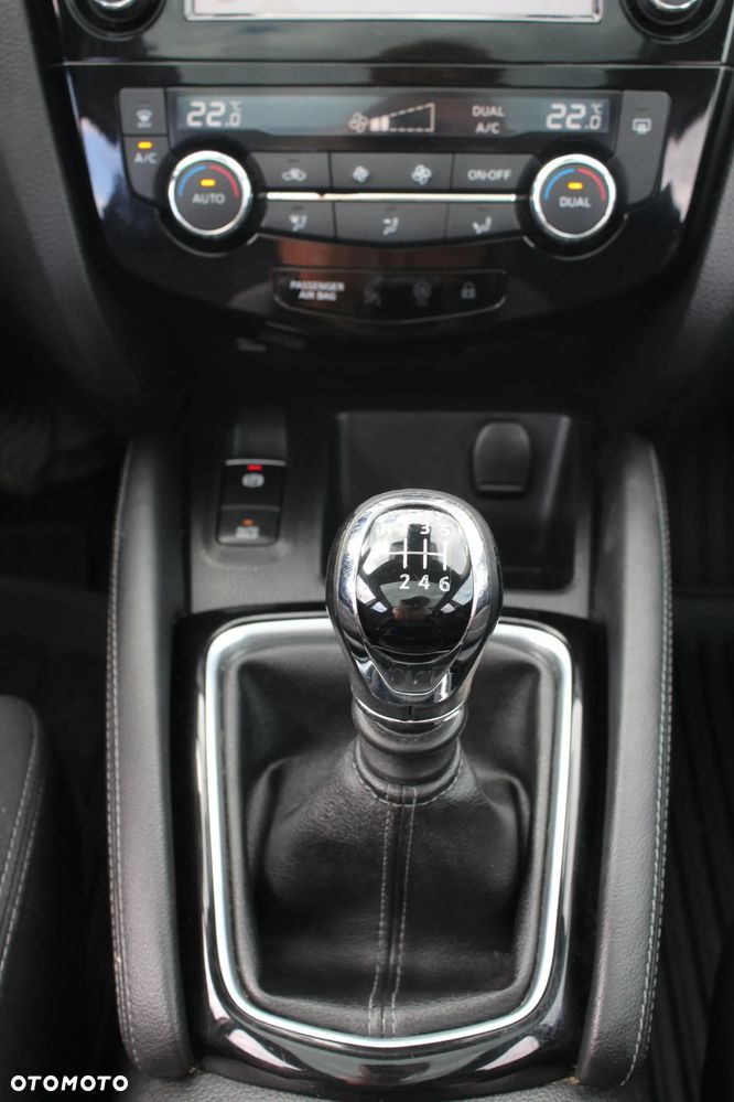 Nissan Qashqai 1.2 DIG-T N-Vision - 30