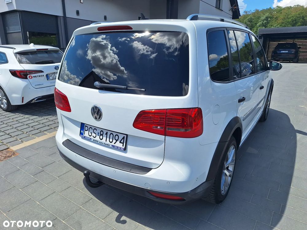 Volkswagen Touran - 9