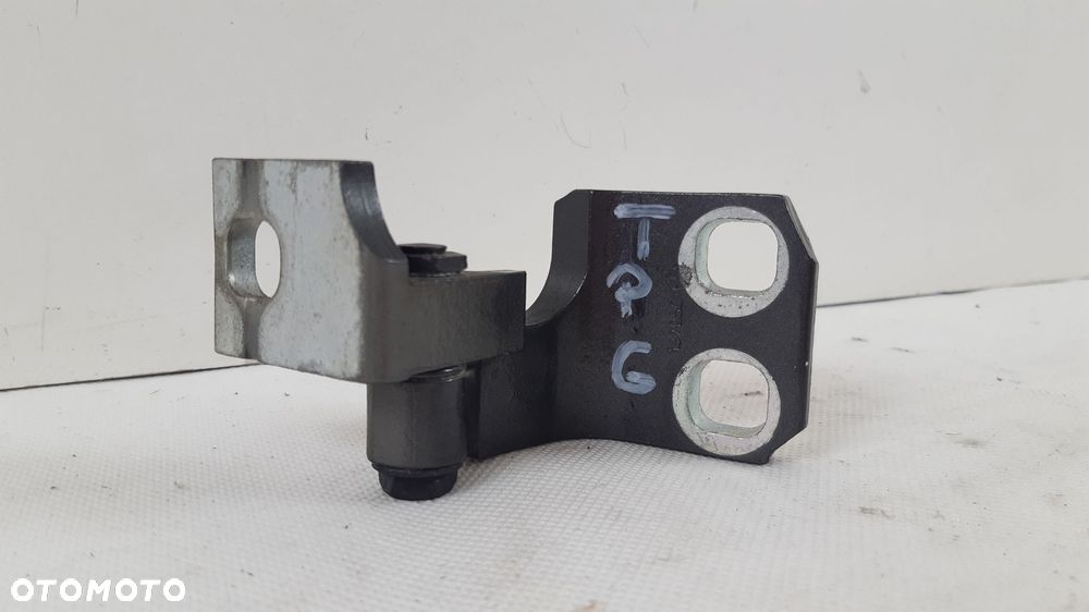 JEEP CHEROKEE KL ZAWIAS DRZWI PRAWY TYŁ GÓRA