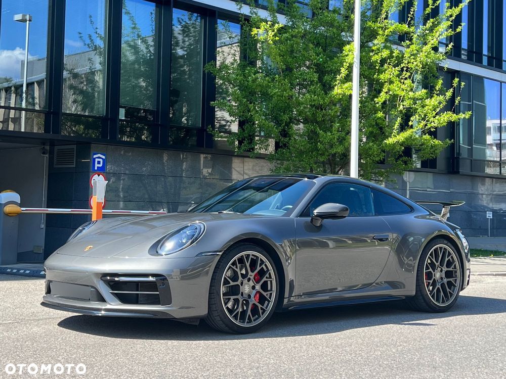 Porsche 911 Carrera 4S - 1