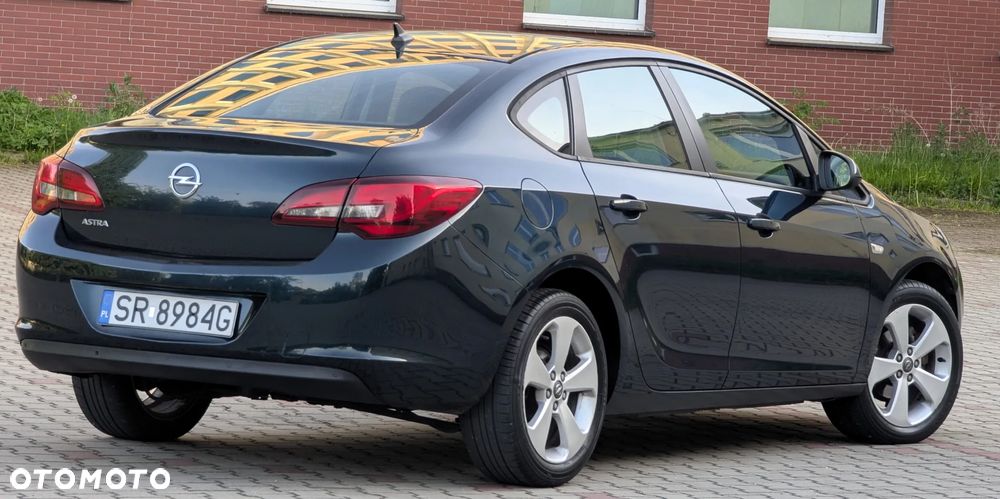 Opel Astra 1.6 Enjoy - 20