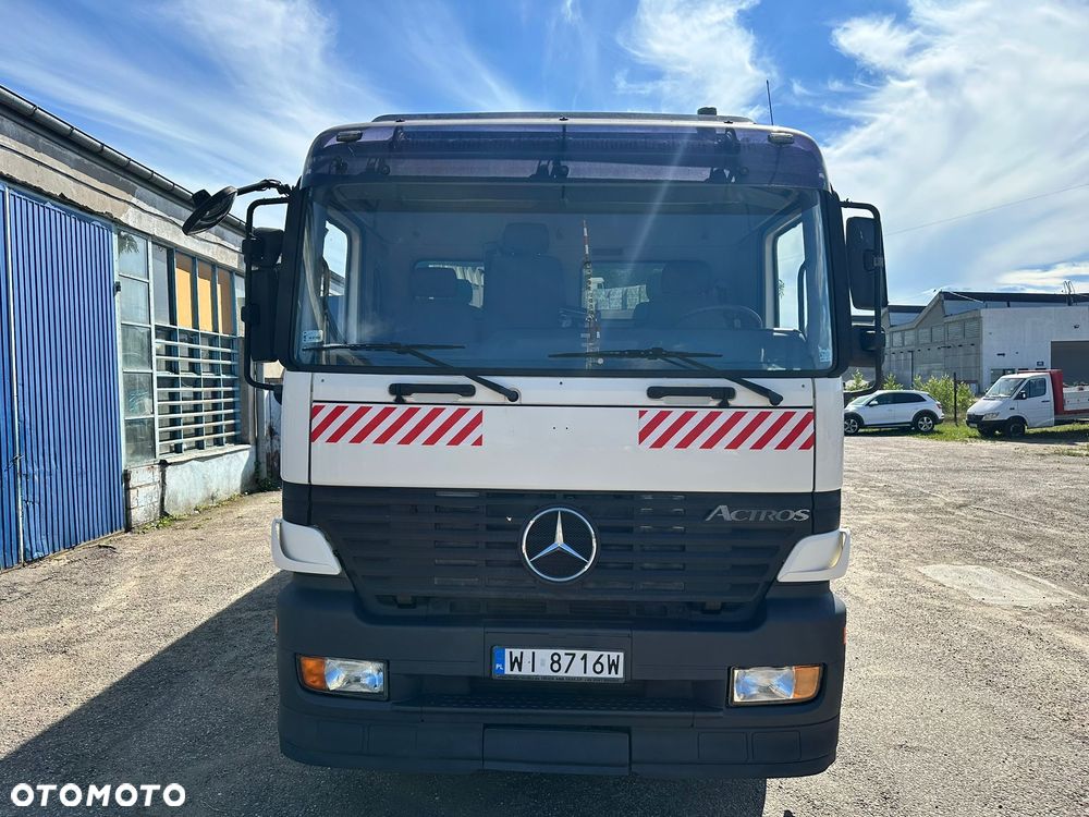 Mercedes-Benz Actros 6x2 - 3