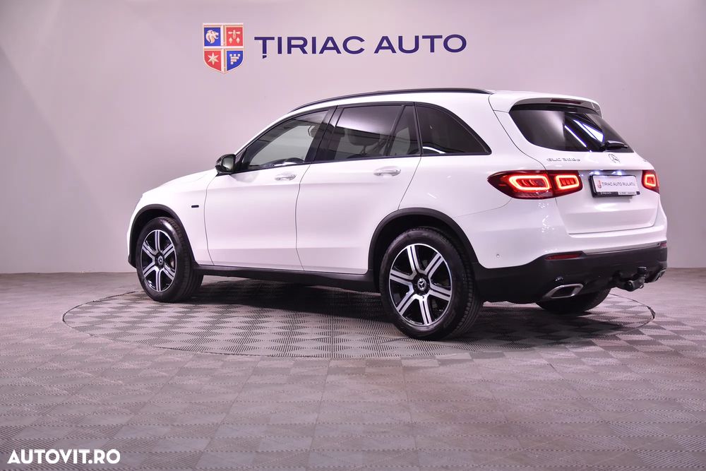 Mercedes-Benz GLC 300 e 4MATIC - 3