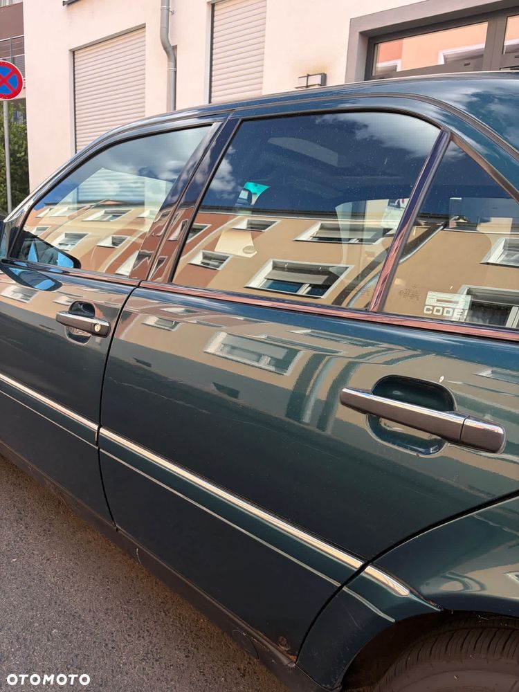 Mercedes-Benz Klasa C 180 Elegance - 5