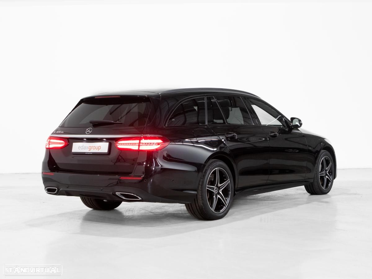 Mercedes-Benz E 300 de AMG Line - 3