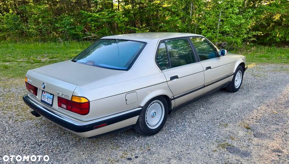 BMW Seria 7 750iL - 4