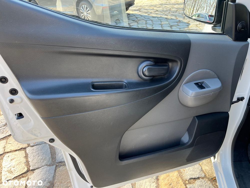 Nissan NV200 - 5
