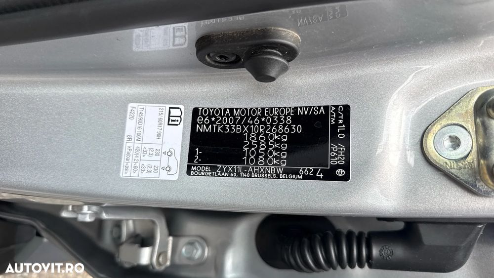 Toyota C-HR 1.8 HSD 122 CP 4x2 CVT Core - 35