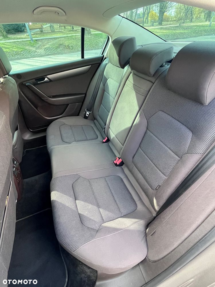 Volkswagen Passat 1.8 TSI Comfortline - 17