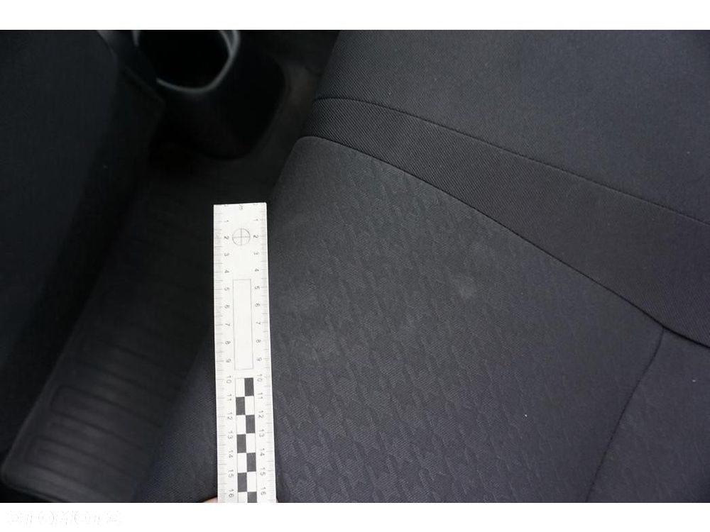 Toyota Yaris - 24
