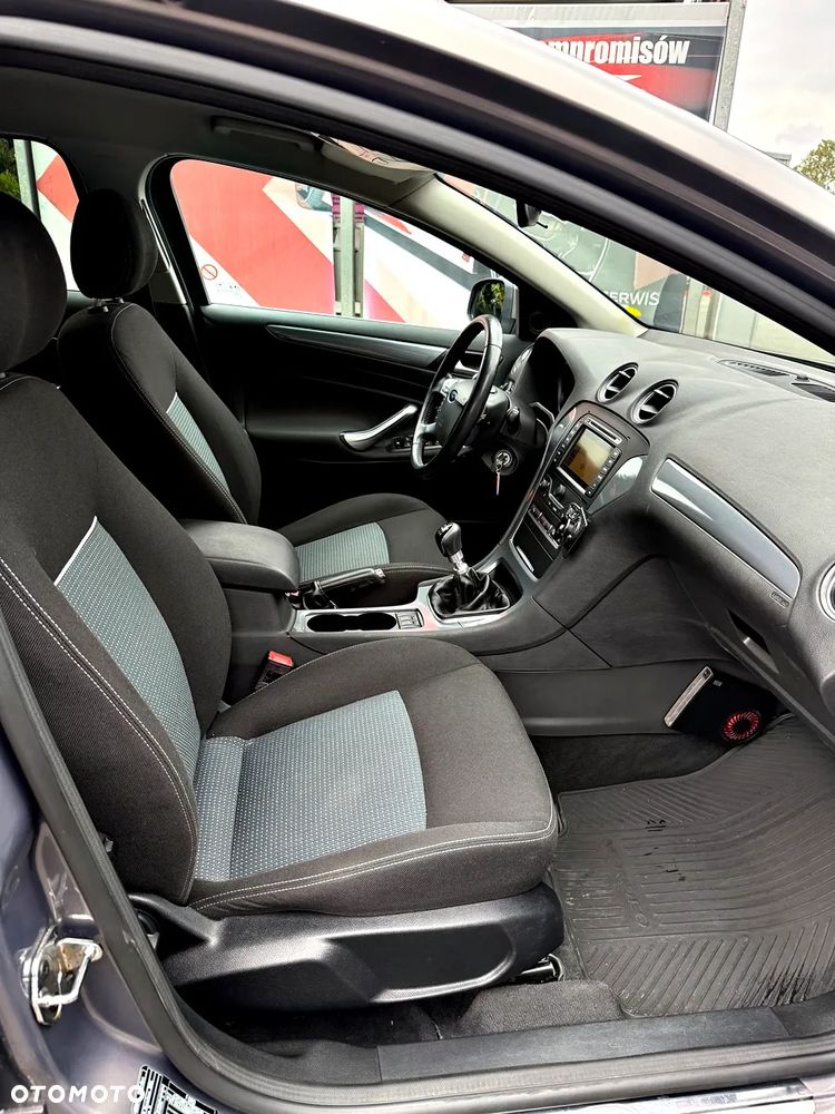 Ford Mondeo - 13