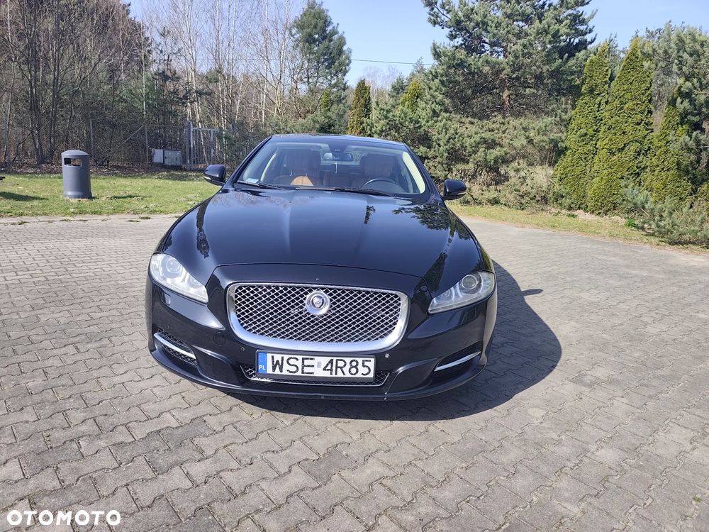 Jaguar XJ 3.0 D V6 LWB Portfolio - 13