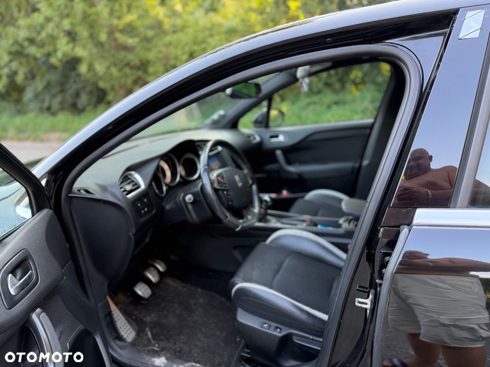 Citroën DS4 e-HDi 110 Chic - 8