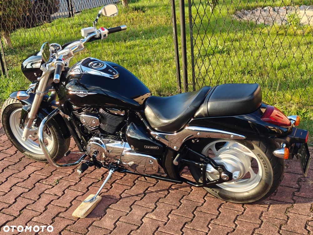 Suzuki Intruder - 24
