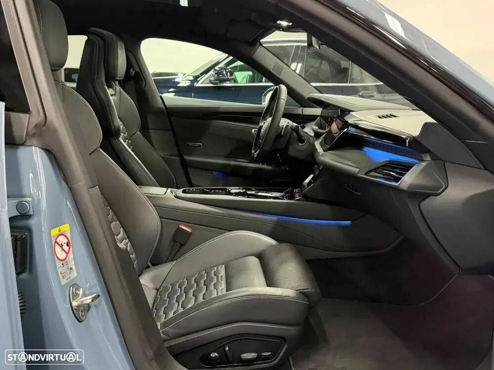 Audi e-tron GT quattro - 40
