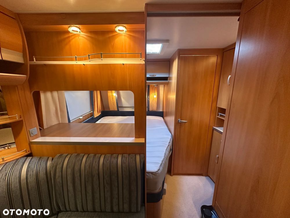 Wilk 550 S4 z przedsionkiem i napędem. ŁÓŻKA PIĘTROWE - 6 os. - 28