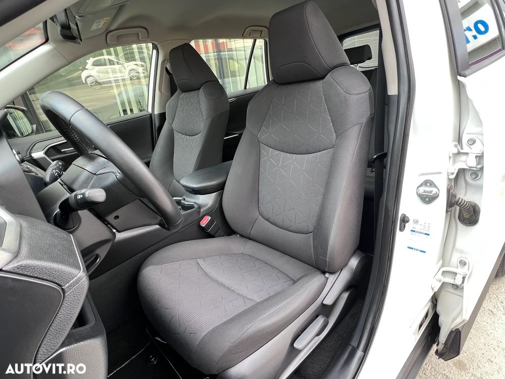 Toyota RAV4 - 7