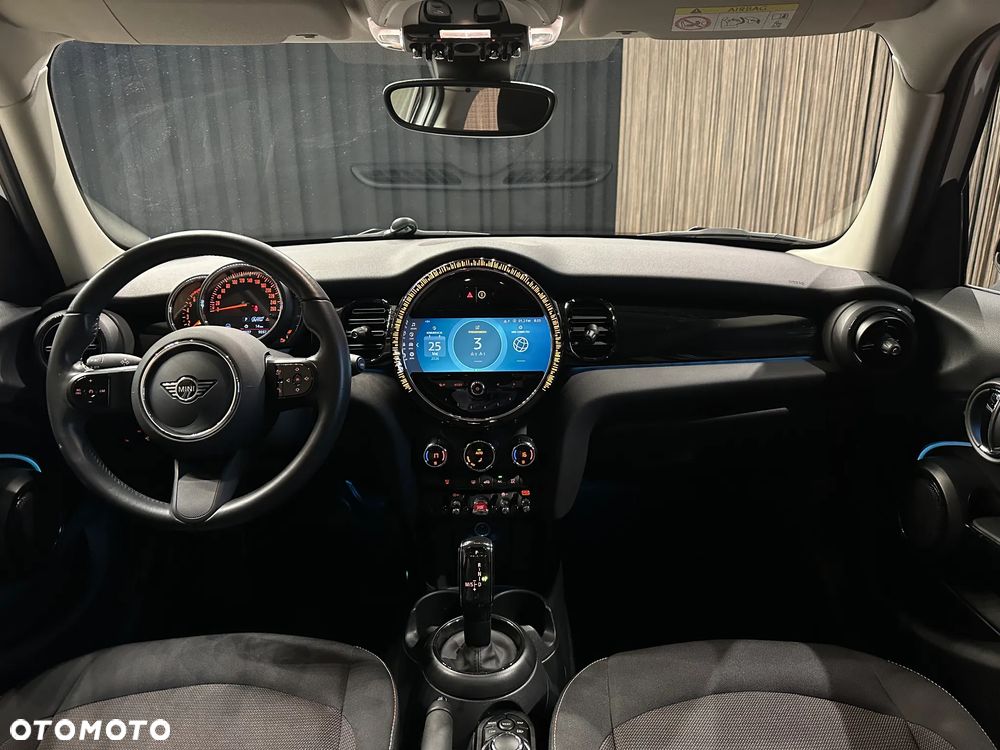 MINI Cooper Standard - 13