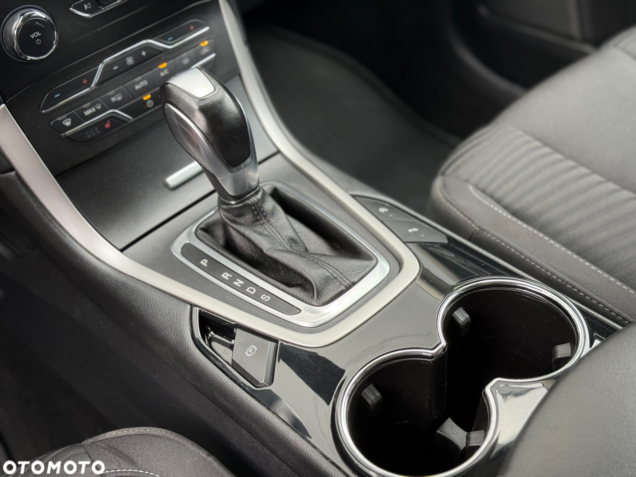 Ford S-Max - 26