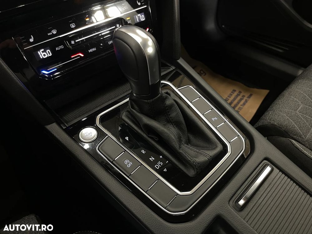 Volkswagen Passat 2.0 TDI DSG Comfortline - 25