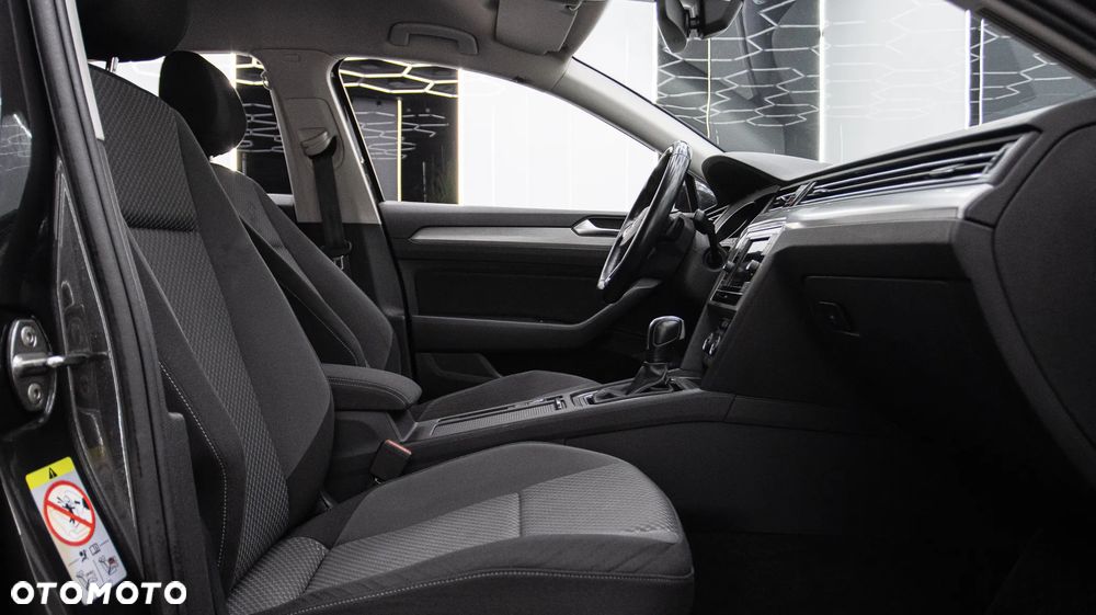 Volkswagen Passat 1.5 TSI EVO Essence DSG - 19