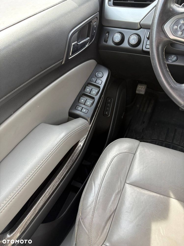 Chevrolet Tahoe - 12