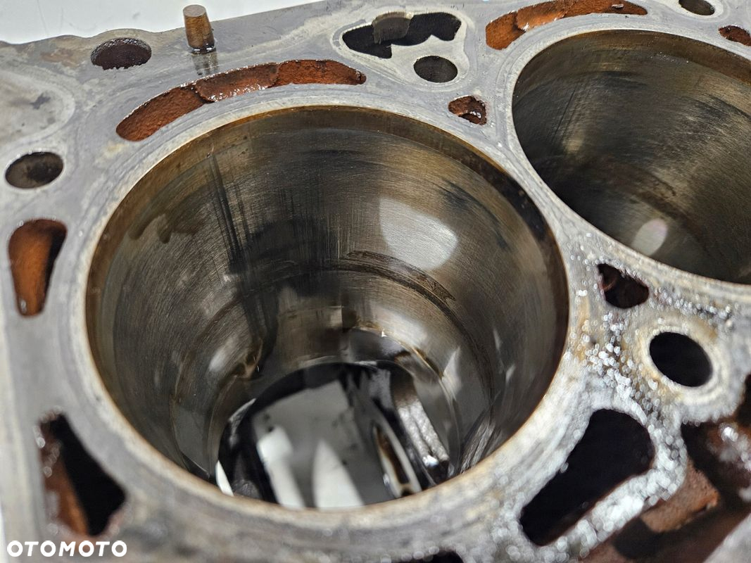 Audi A5 8T 07- 1.8 TFSI 07- CABD blok silnika wał korbowy tłoki korbowody - 3