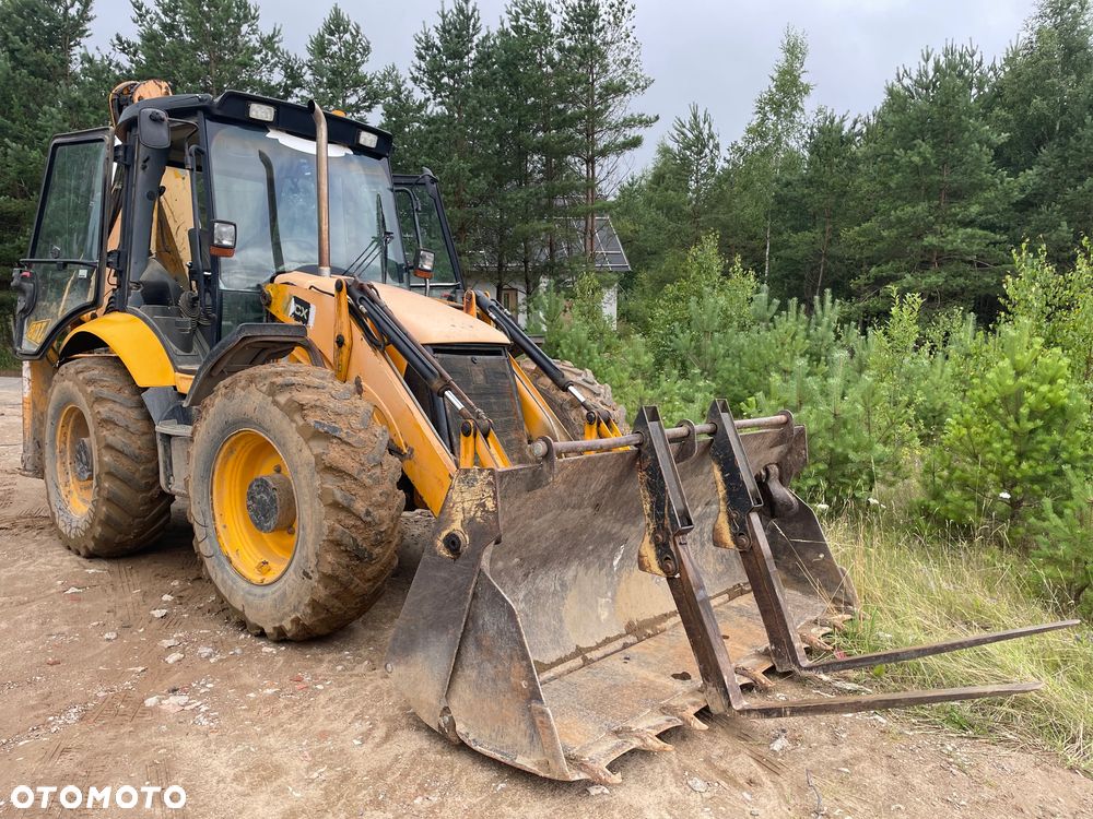 JCB 4CX