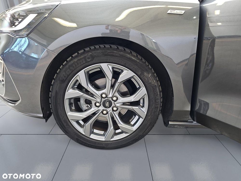 Ford Focus SW 1.0 EcoBoost mHEV ST-Line X - 35