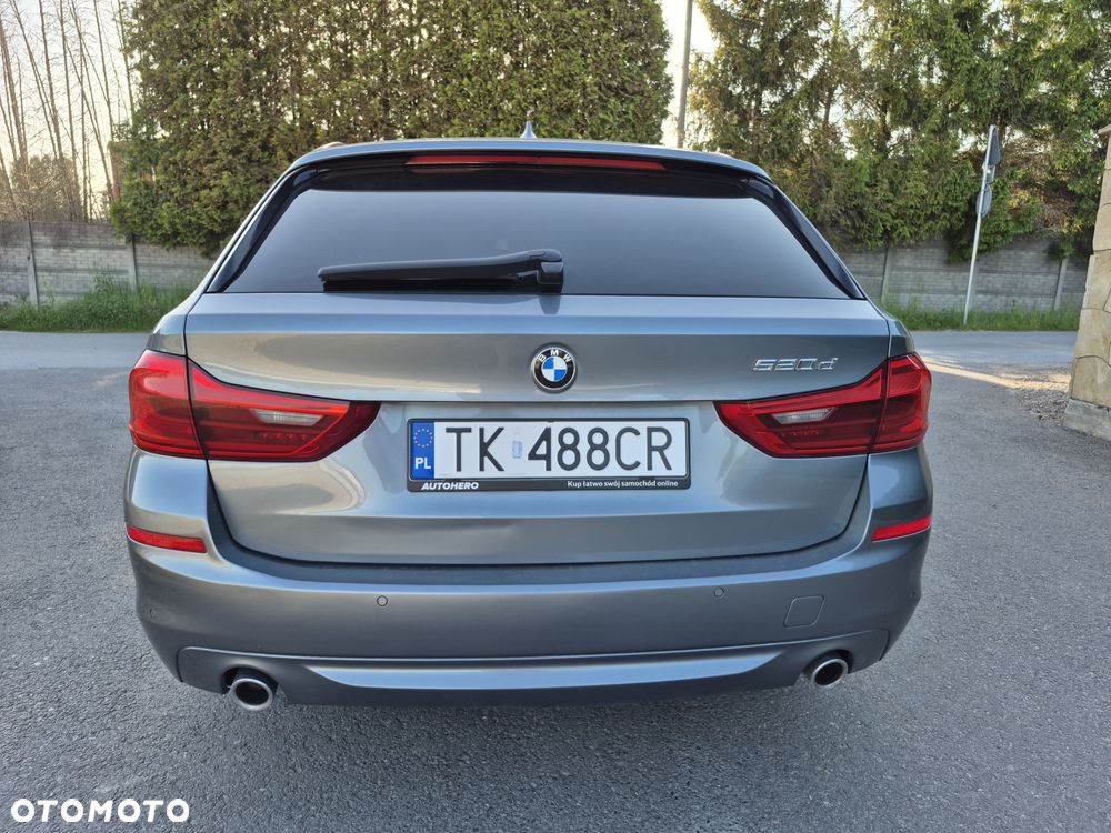 BMW Seria 5 520d Sport - 5