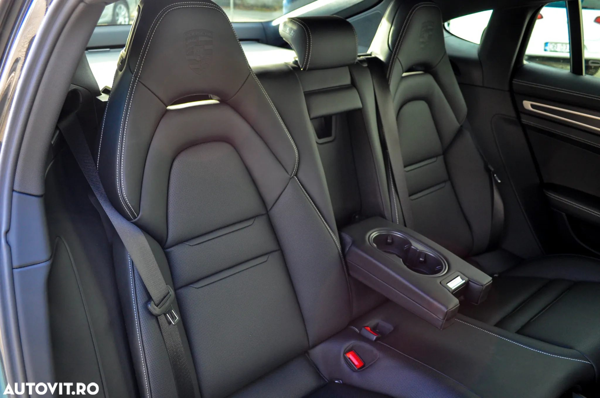Porsche Panamera 4 E-Hybrid Platinum Edition - 17