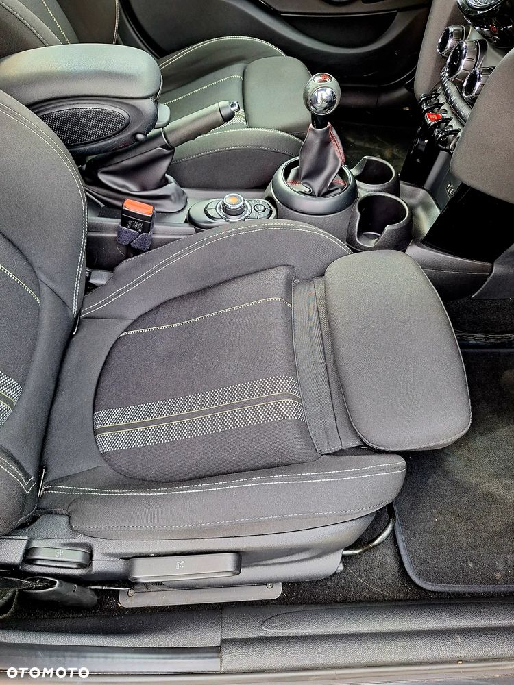 MINI Cooper 60 Years Chili - 27