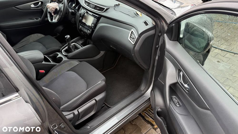 Nissan Qashqai 1.7 dCi Visia - 12