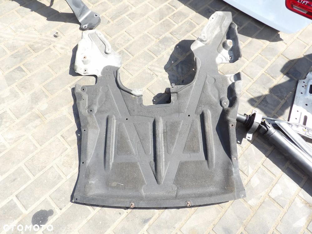 BMW - F34 - OSŁONA , PŁYTA DOLNA SILNIKA - 7241818 - 1