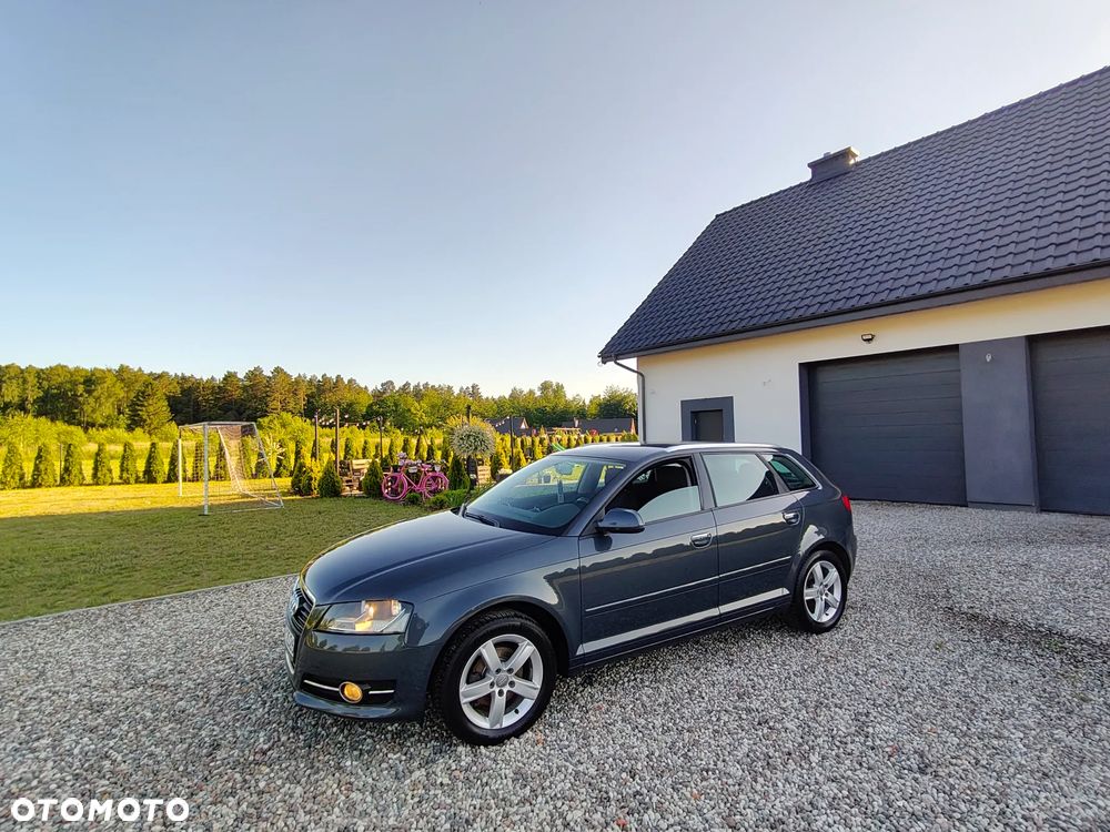 Audi A3 Sportback 1.6 Ambiente - 27