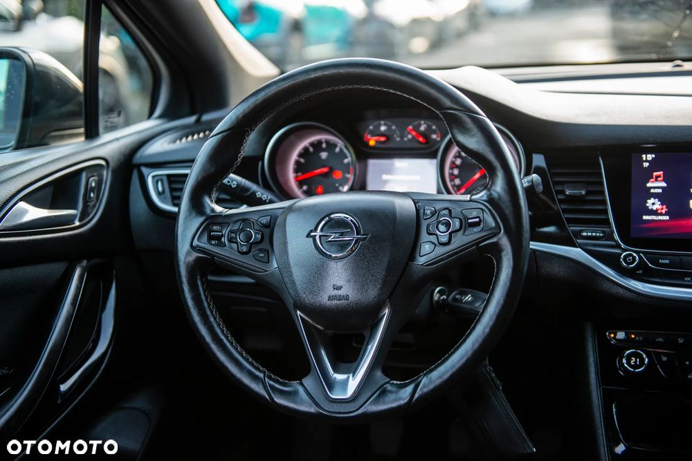 Opel Astra 1.4 Turbo Edition - 32